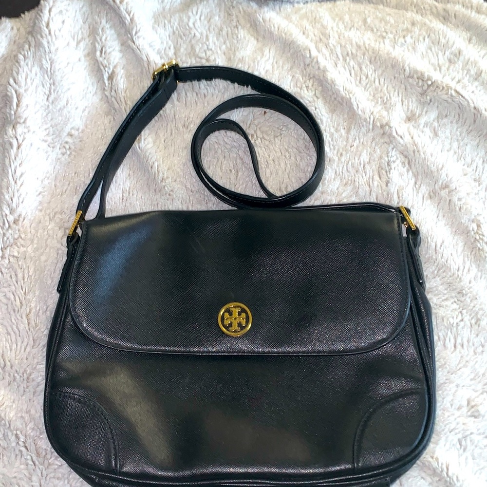 Tory Burch Saffiano Shoulder Bag